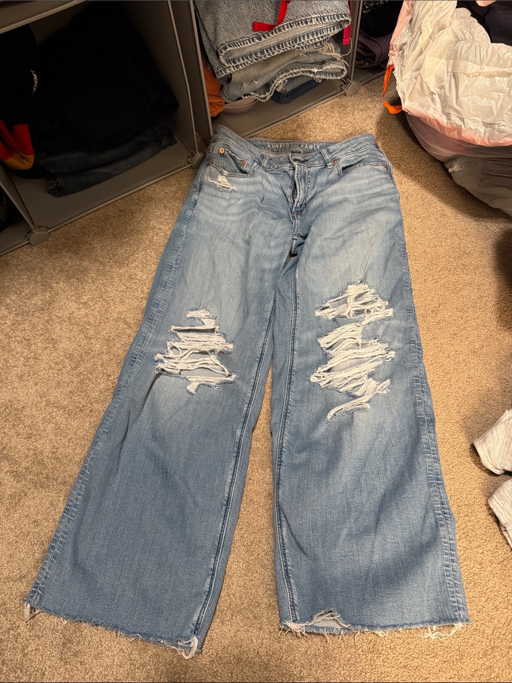American Eagle Dreamy Drape Stretch Ripped Low-Rise Baggy Wide-Leg Jean